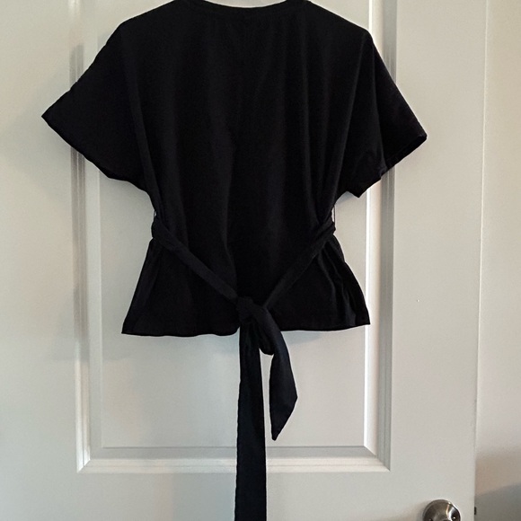 BANANA REPUBLIC • Black Rap Short Sleeve T-Shirt • Small (Petite) • - Picture 4 of 6